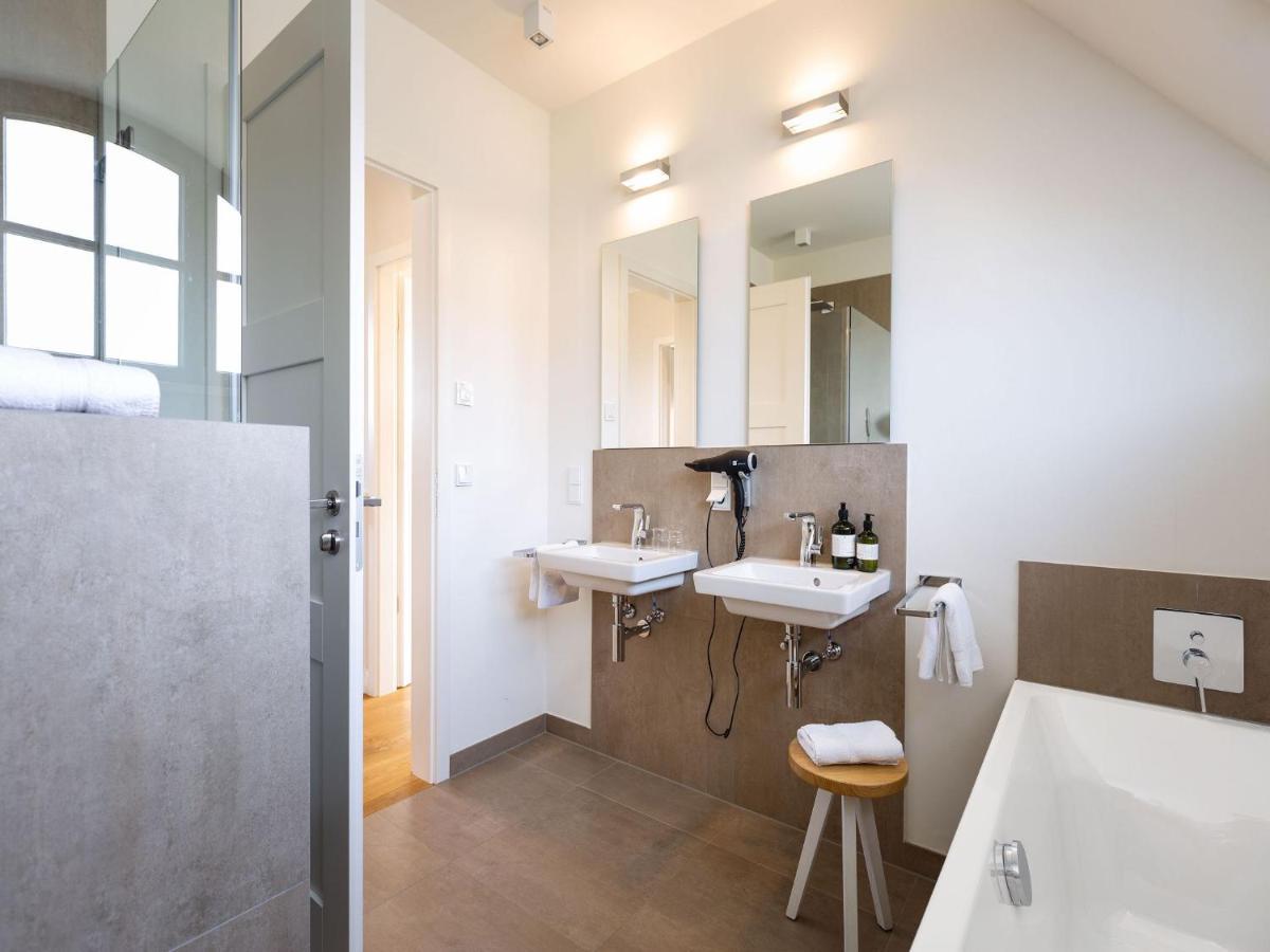 Reetland Am Meer - Premium Reetdachvilla Mit 2 Schlafzimmern, Sauna Und Kamin E04 Dranske Esterno foto